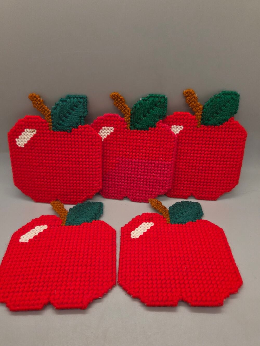 VTG Handmade Bright Red Apple Stitched Yarn Needlepoint Plastic Canvas Coasters